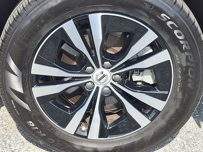 2025 Volvo XC60 Plug-In Hybrid Core