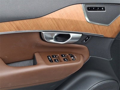 2024 Volvo XC90 Plus Bright Theme