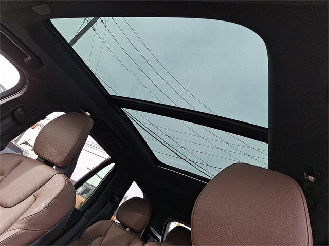 2024 Volvo XC90 Plus Bright Theme