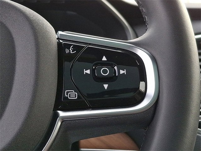 2024 Volvo XC90 Plus Bright Theme