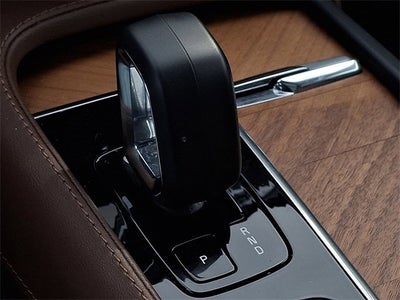 2024 Volvo XC90 Plus Bright Theme