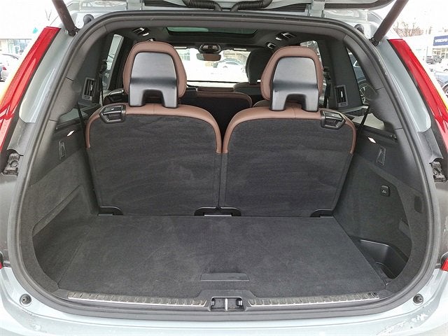 2024 Volvo XC90 Plus Bright Theme