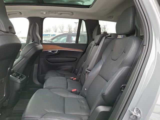 2024 Volvo XC90 Plus Bright Theme