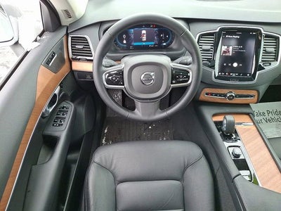 2024 Volvo XC90 Plus Bright Theme