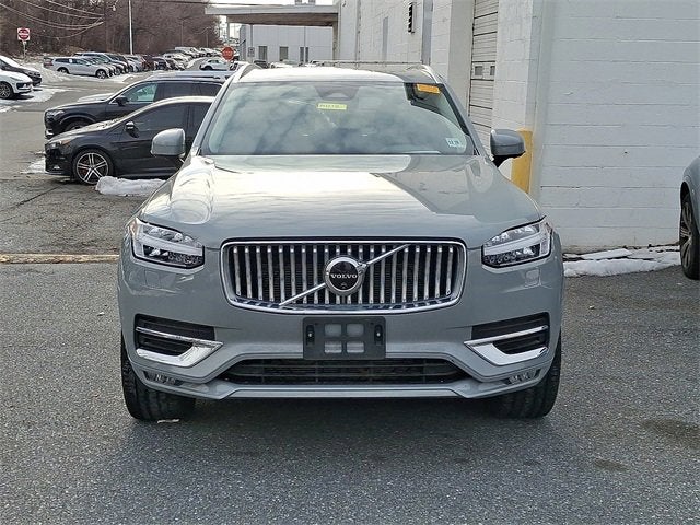 2024 Volvo XC90 Plus Bright Theme