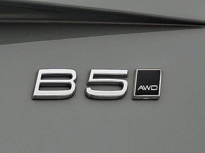 2024 Volvo XC90 Plus Bright Theme