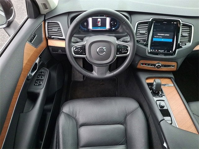 2024 Volvo XC90 Plus Bright Theme