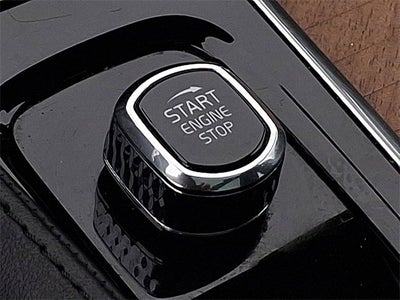 2024 Volvo XC90 Plus Bright Theme