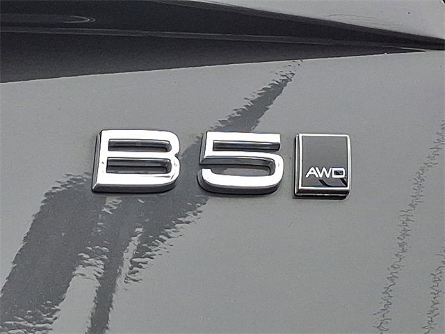 2024 Volvo XC90 Plus Bright Theme