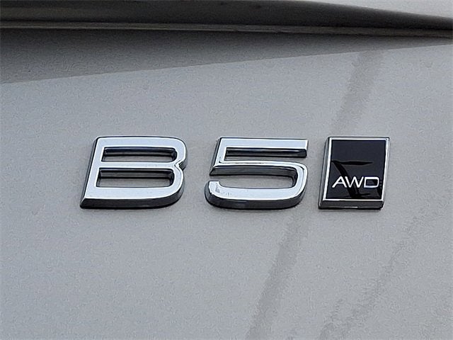 2024 Volvo XC90 Plus Bright Theme