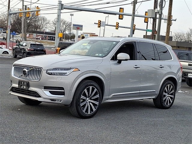 2024 Volvo XC90 Plus Bright Theme