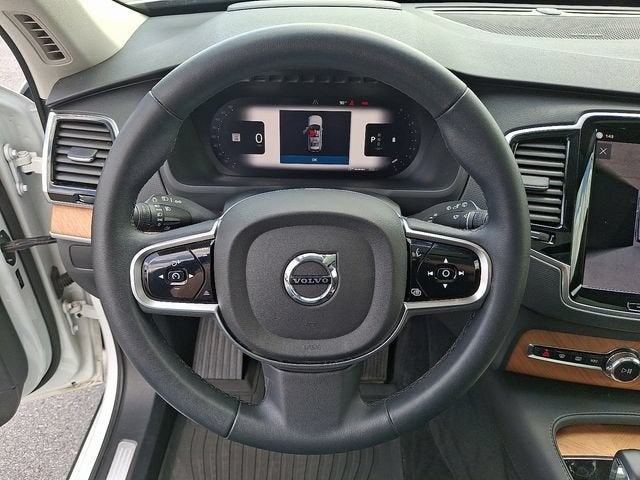 2023 Volvo XC90 Plus