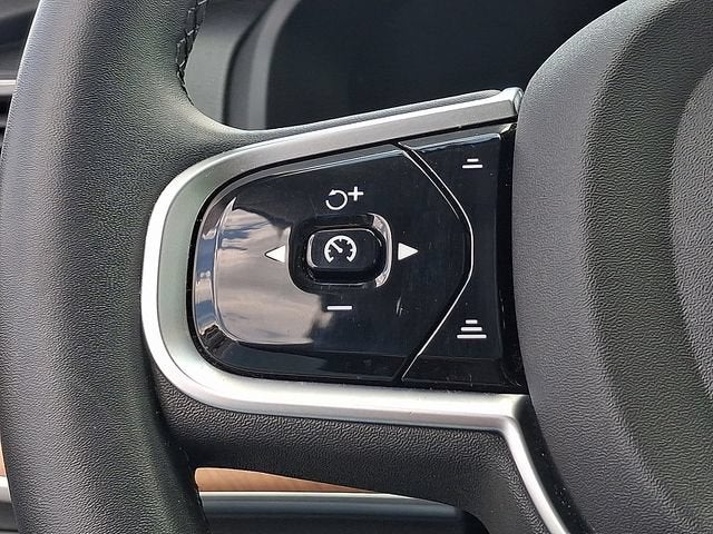 2023 Volvo XC90 Plus