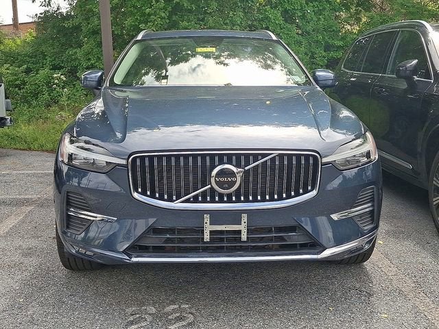 2023 Volvo XC60 Ultimate Bright Theme