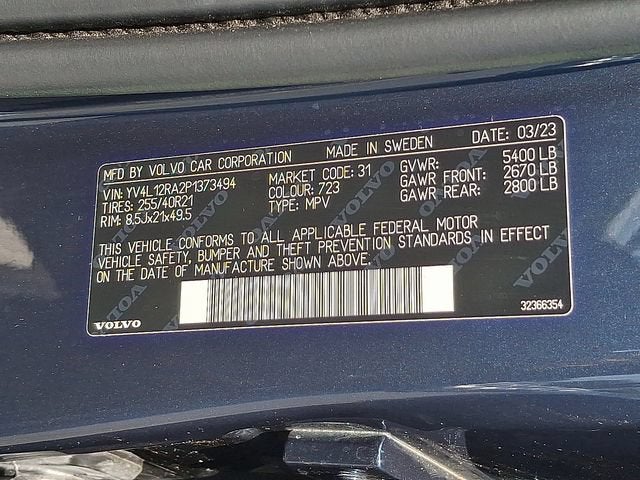 2023 Volvo XC60 Ultimate Bright Theme