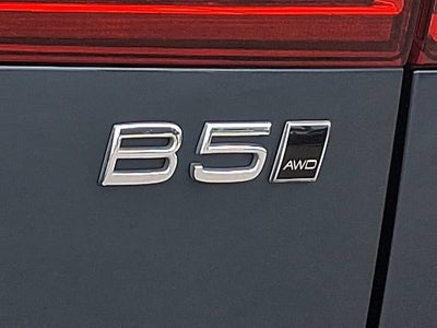 2023 Volvo XC60 Ultimate Bright Theme
