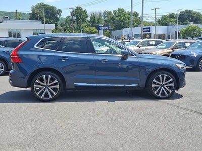 2023 Volvo XC60 Ultimate Bright Theme