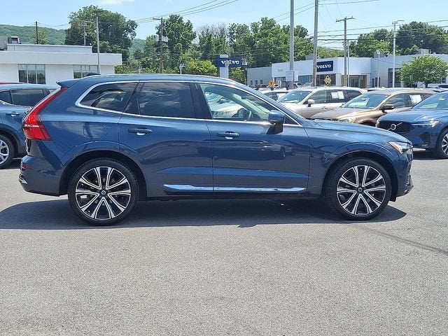 2023 Volvo XC60 Ultimate Bright Theme