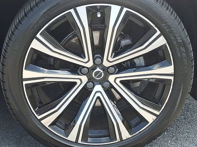2023 Volvo XC60 Ultimate Bright Theme
