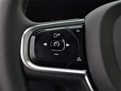 2023 Volvo XC60 Ultimate Bright Theme