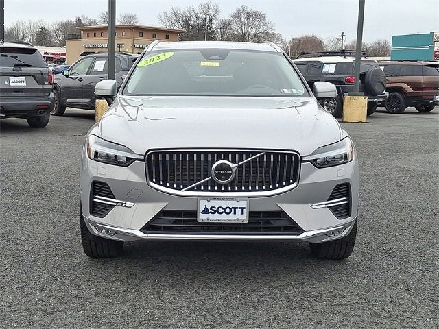 2023 Volvo XC60 Ultimate Bright Theme