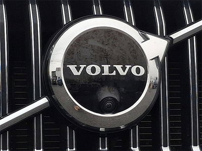 2023 Volvo XC60 Ultimate Bright Theme