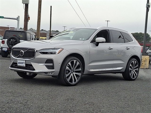 2023 Volvo XC60 Ultimate Bright Theme