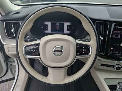 2024 Volvo XC60 Plus Dark Theme