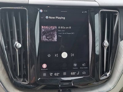 2024 Volvo XC60 Plus Dark Theme