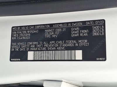 2024 Volvo XC60 Plus Dark Theme