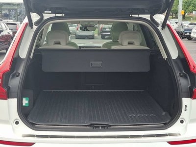 2024 Volvo XC60 Plus Dark Theme