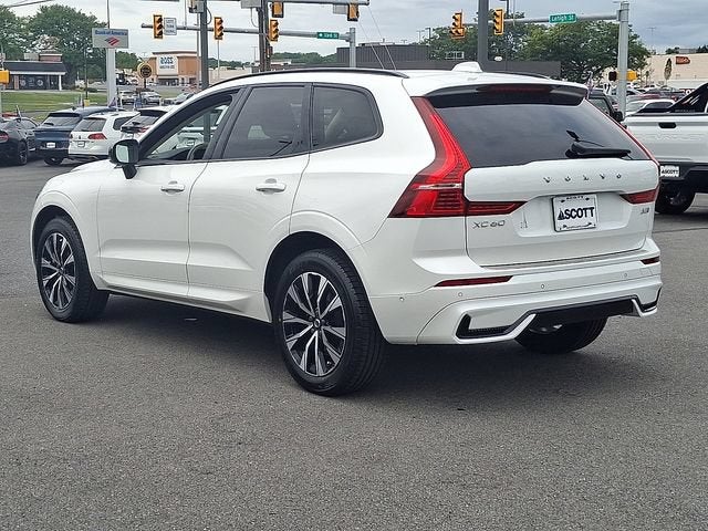 2024 Volvo XC60 Plus Dark Theme