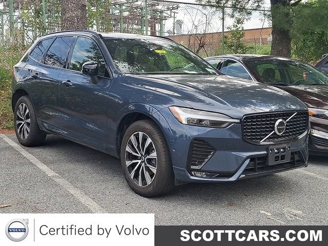 2024 Volvo XC60 Plus Dark Theme