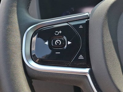 2024 Volvo XC60 Plus Dark Theme