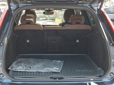 2024 Volvo XC60 Plus Dark Theme