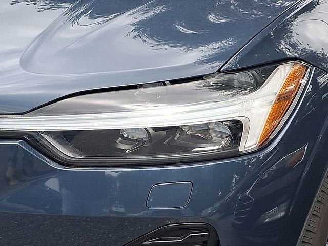 2024 Volvo XC60 Plus Dark Theme