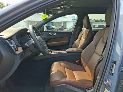 2024 Volvo XC60 Plus Dark Theme