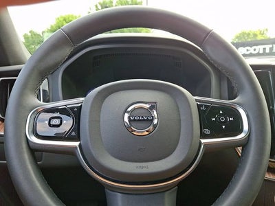 2024 Volvo XC60 Plus Dark Theme