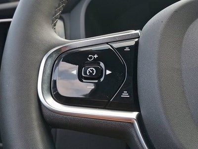 2024 Volvo XC60 Plus Dark Theme