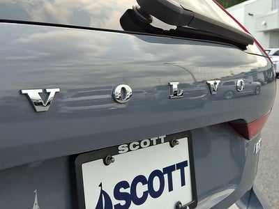 2024 Volvo XC60 Plus Dark Theme