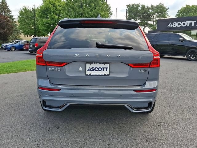 2024 Volvo XC60 Plus Dark Theme