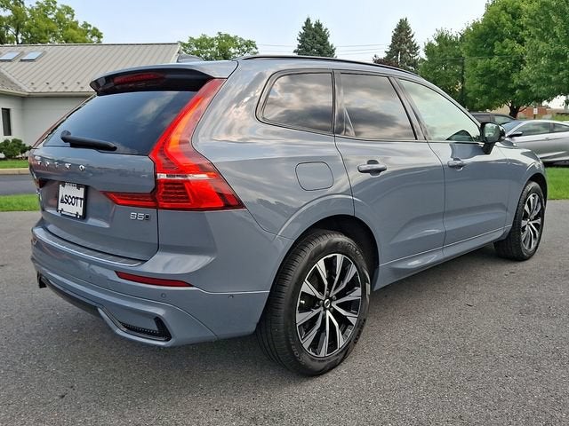 2024 Volvo XC60 Plus Dark Theme