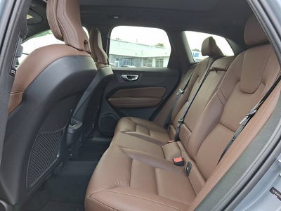 2024 Volvo XC60 Plus Dark Theme
