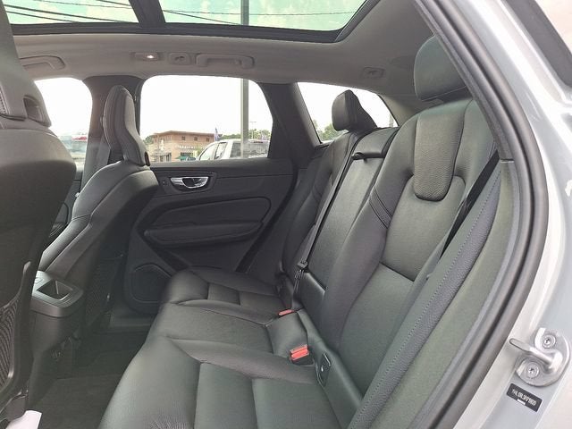 2024 Volvo XC60 Plus Dark Theme