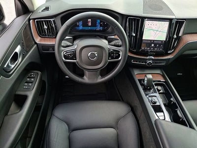 2024 Volvo XC60 Plus Dark Theme