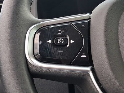 2024 Volvo XC60 Plus Dark Theme