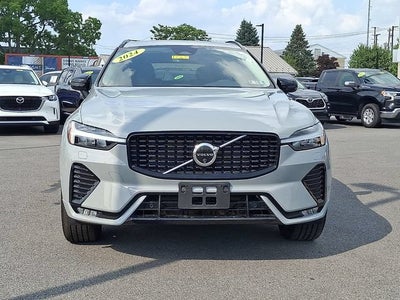 2024 Volvo XC60 Plus Dark Theme