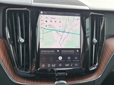 2024 Volvo XC60 Plus Dark Theme
