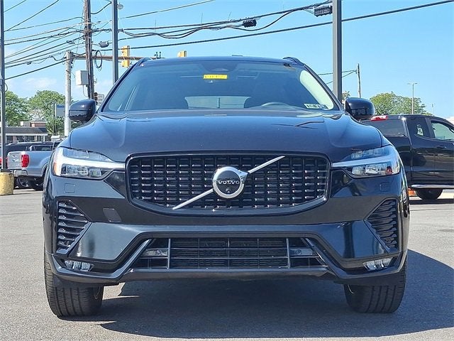 2024 Volvo XC60 Plus Dark Theme