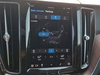 2024 Volvo XC60 Plus Dark Theme